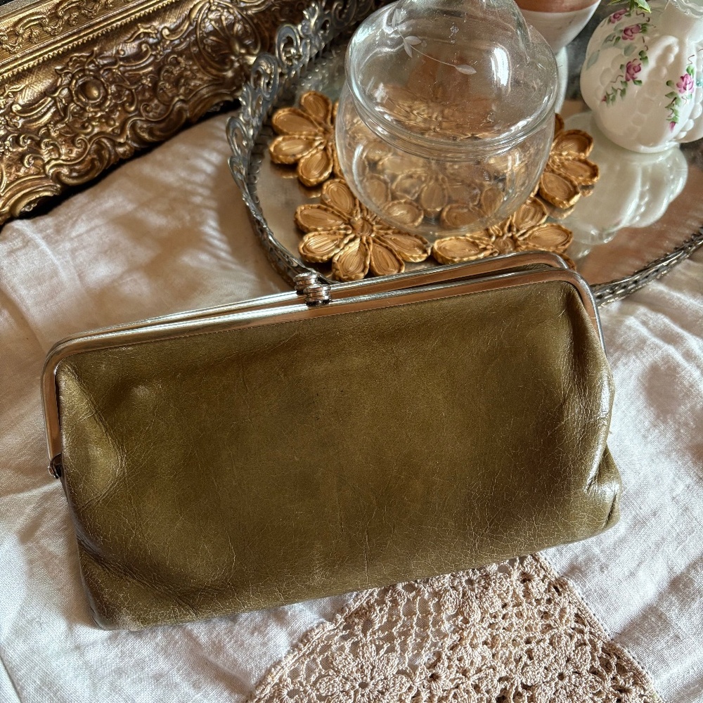 HOBO Lauren Green Leather Clutch Wallet